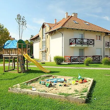 Hullam Apartman B