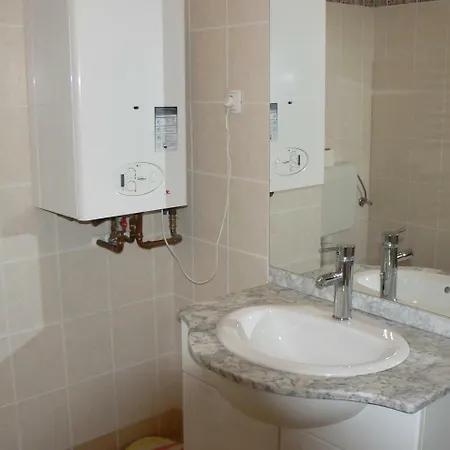 Hullam Apartman B Apartment Balatonoszod
